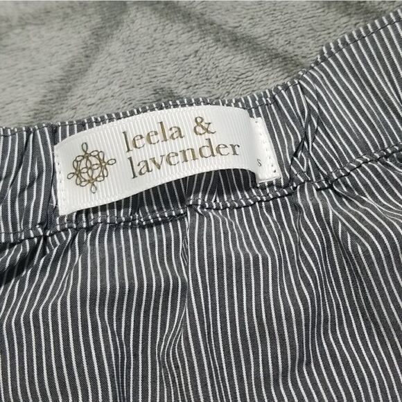 NWOT Leela & Lavender Striped Collared Ruffle Button Dressy Chic Classic Blouse - Picture 3 of 4